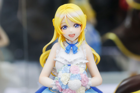 Her angelic smile will catch your eye! 